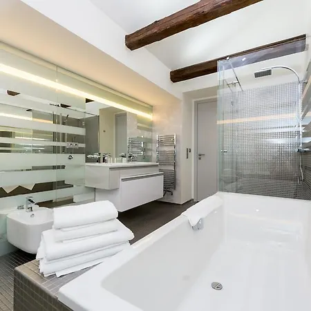 Apartament Empirent Mala Strana *
