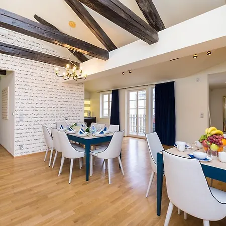 Empirent Mala Strana Apartament