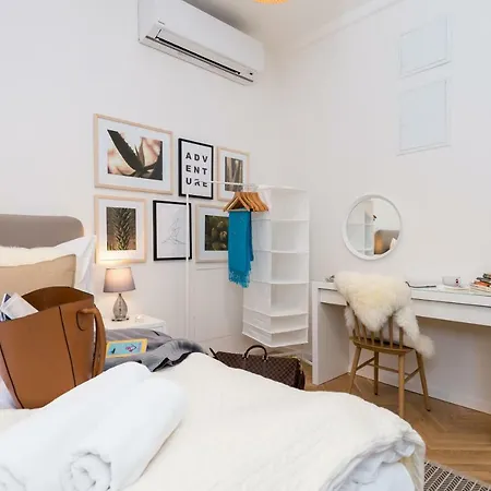 Apartament Empirent Mala Strana *