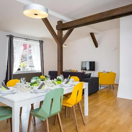 Apartament Empirent Mala Strana *