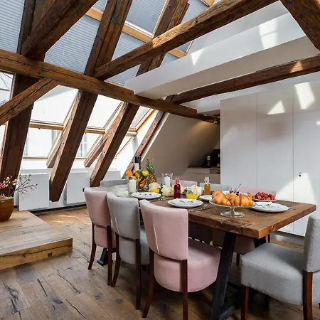 Empirent Mala Strana Apartament *